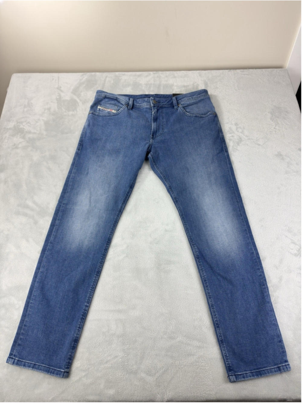 Diesel Nwt Mens Size 37 W x 31 L Thommer Slim RBG21 Color Zipper Fly Blue Denim